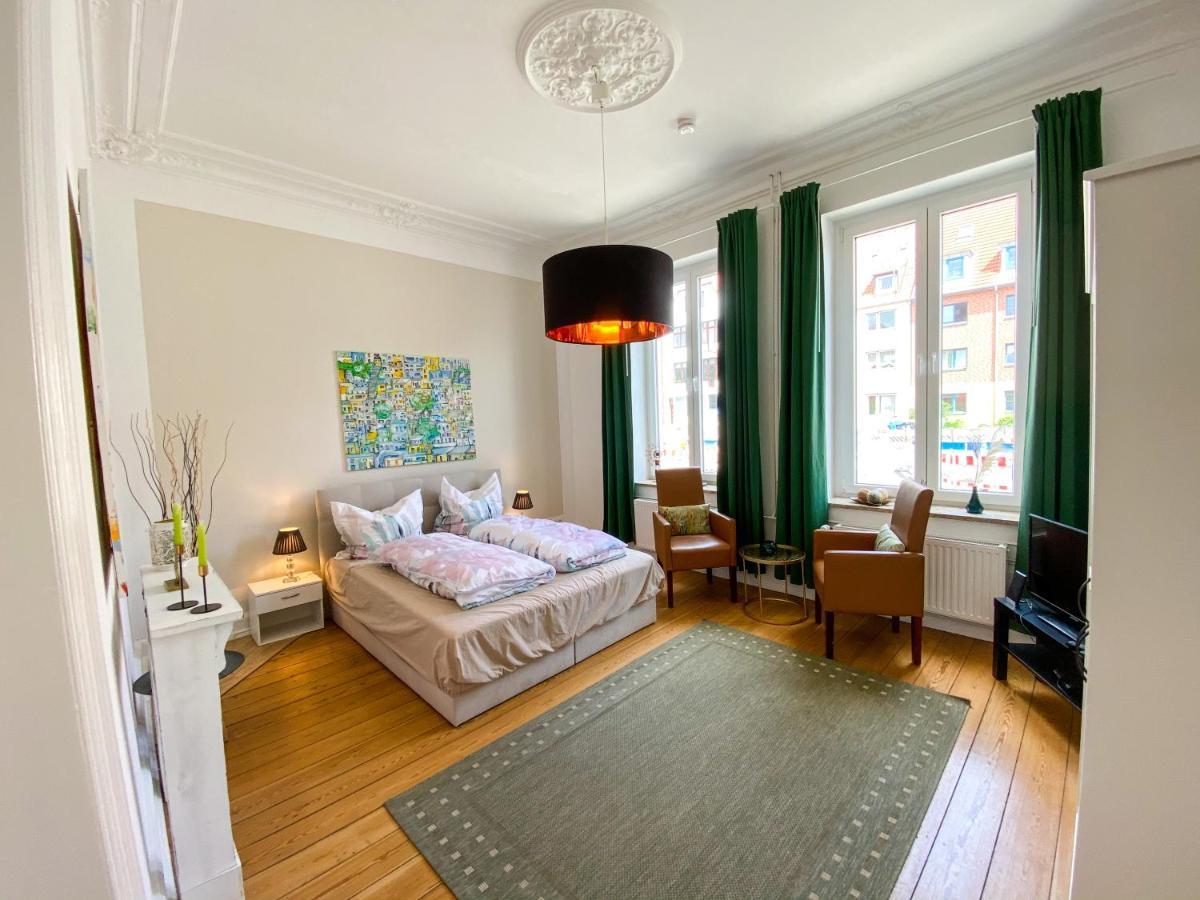 Villa Hanseart Luebeck - Privatzimmer In Zentraler Lage Buitenkant foto